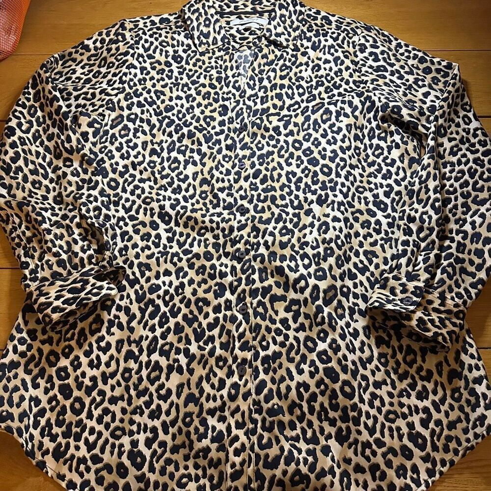 Foxcroft leopard blouse wrinkle free 16